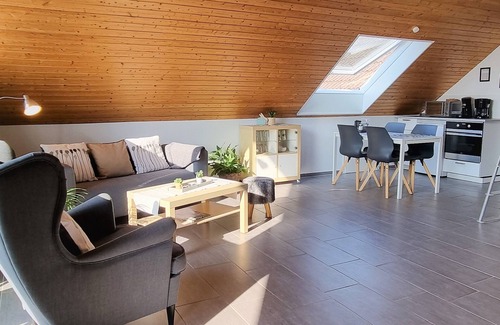 Seevetal House | Large holiday home with winter garden in a quiet location! Near Hamburg