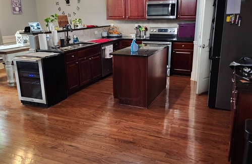 Evans House | Large home available for Masters