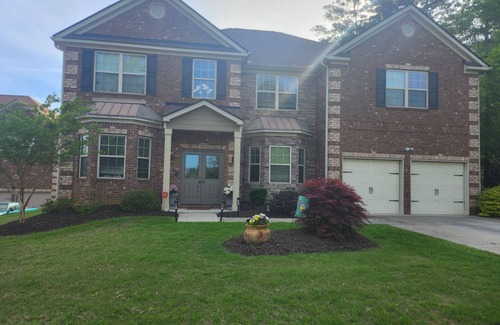 Evans House | Large home available for Masters