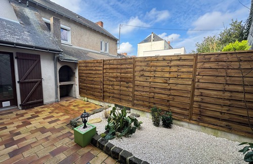 Cholet House | Large house, 25 min from Puy du fou, 2min from Cholet station, 6 bedrooms (12p)
