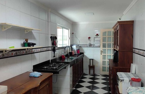 Araruama House | Large house in the center of Araruama with swimming pool - perfect for groups and families!