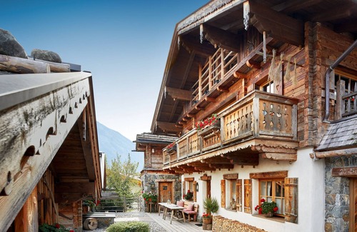Hundsdorfl Ski Chalet | Large hut/chalet for families & groups in Almdorf Flachau