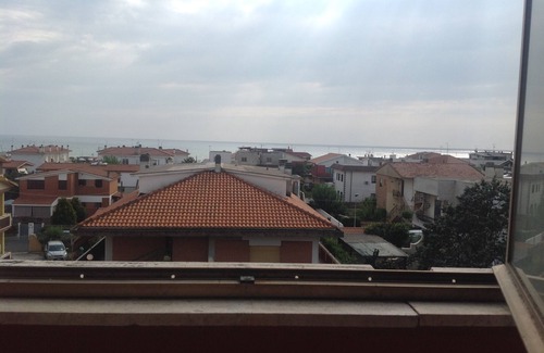 Ardea Apartment | Large independent apartment + terrace with sea views and 35km from Rome