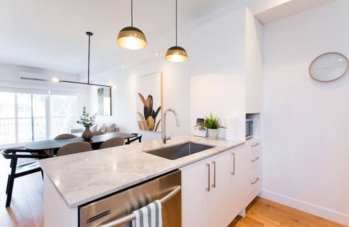 Little Italy Apartment | Large modern 2 bedroom condo in Little Italy plus garage