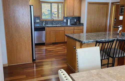 Crescent Cabin | Large Mountain Home Near Crescent, Odell & Crater Lakes. Family Reunion Home!