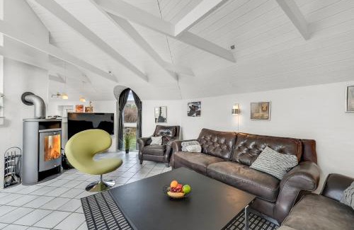 Klegod Strand House | Large Pool House With 6 Person Outdoor Spa 1015