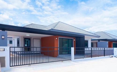 Ubon Ratchathani House | LARGE & QUIET 3bd Home with Security & Pool