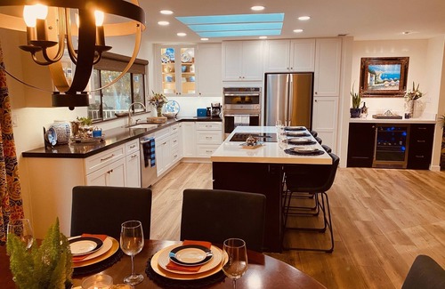 North Ridge House | Large Relaxing Property With Pool - Hot Tub and 2 Living Areas