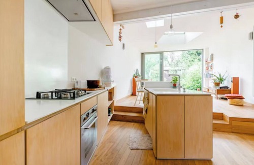 Sint-Lambrechts-Woluwe House | Large room with garden in townhouse in green quiet area Brussels near metro
