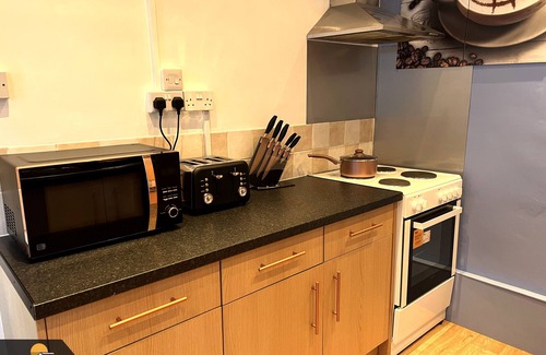 Taunton Apartment | Large Serviced Apartment - Taunton
