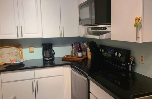 Rock Harbor Condo | Large spacious Island Condo - Key Largo