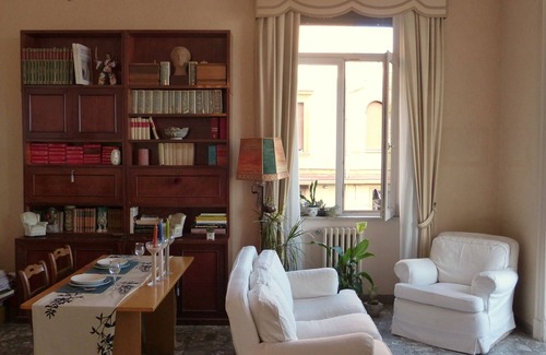 Vittorio Emanuele Apartment | Large Studio - Very Light & Airy - Balcony - Stunning Sea Views - Wi-Fi