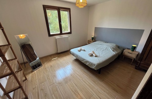 Riventosa Villa | Large Villa sleeps 14 in the Corsican maquis on the riverbank - 8mn from Corte
