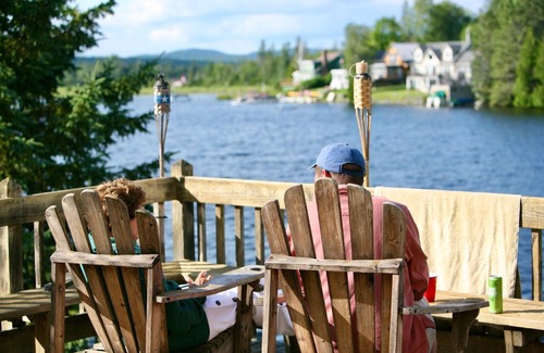 Lyndon Center Cottage | Large Water Front Child Friendly Cabin on Historic Joe Pond
