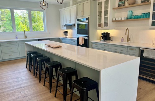 Northern Bruce Peninsula Cottage | Largest Private Beachfront in Bruce Peninsula with Hottub!