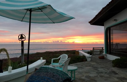 Las Gaviotas House | Las Gaviotas point 220* Views, beach front, 4br, Courtyard, private ht. tub pool