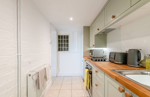 Little Malvern House | Laurel Cottage - The Retreat