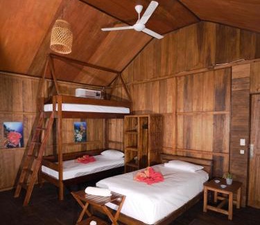 Pulau Unauna Resort | Lavana Dive & Nature Resort