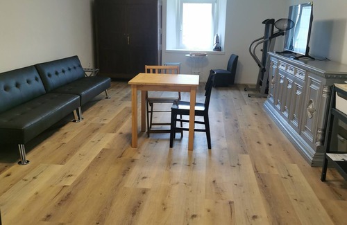 Sarnonico Bed & Breakfast | Lavender House Small apartment made from an old village house