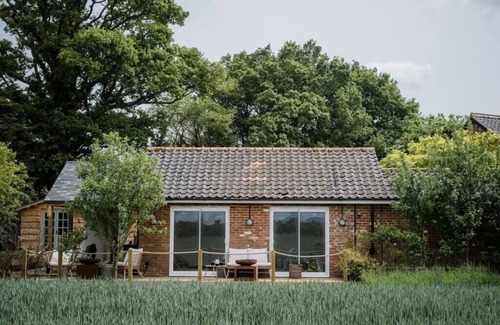 Beccles Cabin | Lavender Lodge, Toad Hall, Wangford