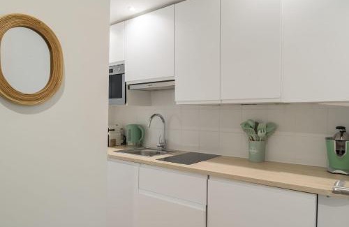 Strasbourg -Saint-Denis Apartment | Lavie Maison Paris AC Retreat