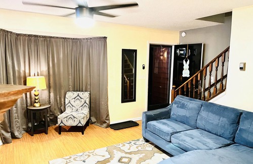 Macon Condo | LAVISH CONDO-BIG HOUSE MUSEUM, IDLE HR GOLF, WESLEYAN COLLEGE, MERCER UNIVERSITY