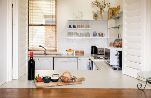 Buckaroo Cottage | Lawson Farm Cottage - Charming farm stay