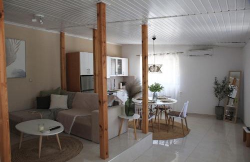 Makri House | LAXD Summer House by Homebrain