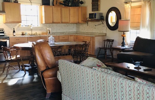 Talisheek Cabin | Lazy Akers NestHoney camp