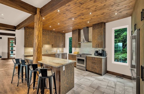 La Minerve Ski Chalet | Lazy Bear Lake House w/Cozy Spa