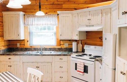 Millersburg Cabin | Lazy Days by Rocky Hill Cabins