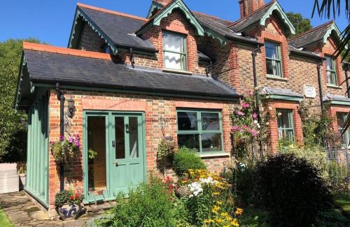 Southwater Apartment | Lazy Daze Cottage