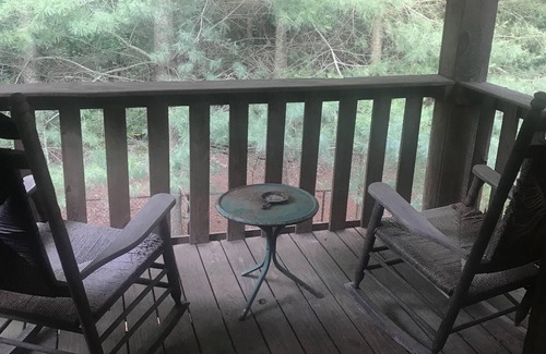 Cascade House | Lazy Hog Inn