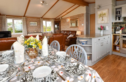 Garn Fadryn House | Lazy Nook - Three Bedroom House, Sleeps 6