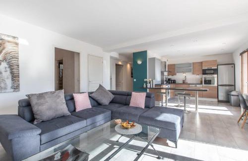 Mouans-Sartoux Apartment | LB Vacation Rentals I Quiet Large 3-Bedroom Apartment with Terrace, Garden & Incredible Mountain View