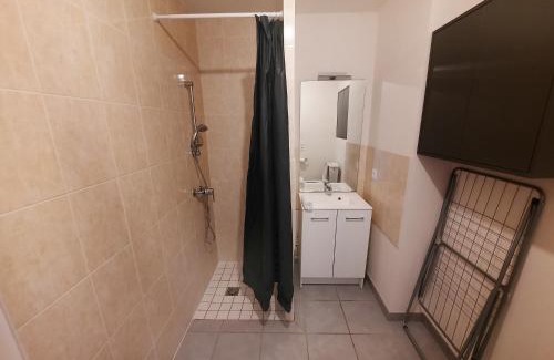 Maladiere Apartment | Le 18 - Apt 2 Personnes, avec terrasse