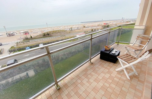 Port Apartment | Le Beach, appartement avec balcon et vue sur mer