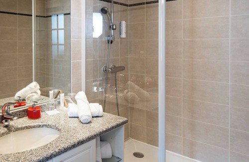 Condrieu Hotel | Le Beau Rivage