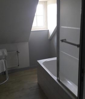 Port-Brillet Hotel | Le Brillet-Pontin