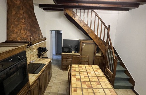 Saint-Sulpice-de-Faleyrens House | Le Clos gîte, a pleasant place to live just 3 minutes from the heart of Saint-Émilion.