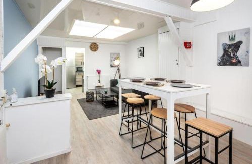 Saint-Honore - Jeanne d'Arc Apartment | Le Calypso