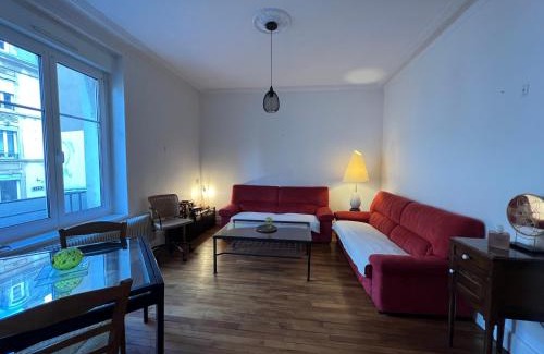 Poincare - Foch - Anatole France - Croix de Bourgogne Apartment | Le Campus Victoria II - Train Station & Isabey St - 75m2