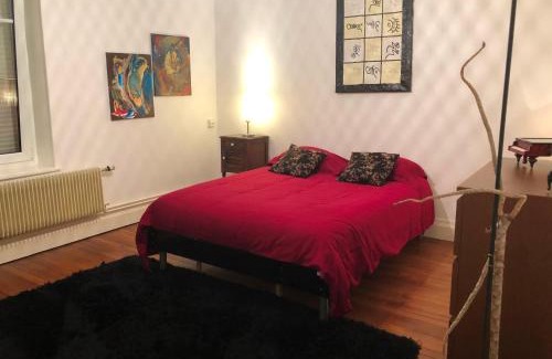 Poincare - Foch - Anatole France - Croix de Bourgogne Apartment | Le Campus Victoria II - Train Station & Isabey St - 75m2