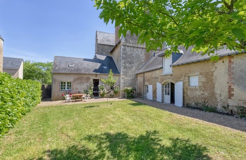 Montigne-les-Rairies House | Le Castel - Maison familiale de charme du XVème siècle. Grand jardin