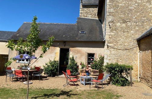 Montigne-les-Rairies House | Le Castel - Maison familiale de charme du XVème siècle. Grand jardin