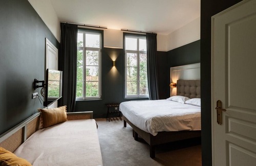 Aubry-du-Hainaut Hotel | Le Château d'Aubry