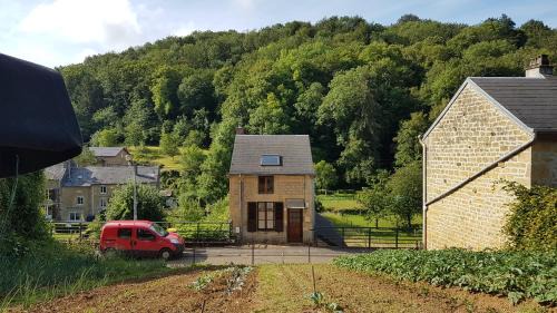 Portes du Luxembourg House | Le chant des hiboux