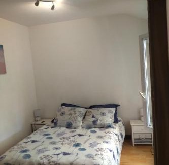 Quartier du Stade Apartment | Le charme du centre ville et l ambiance plage