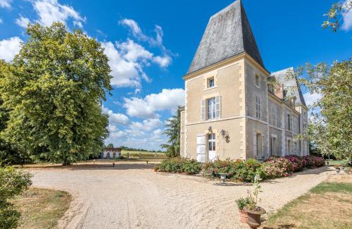 Sainte-Cecile Bed & Breakfast | Le Chateau De Bellevue