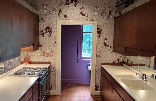 Goldsboro Apartment | Le Chateau